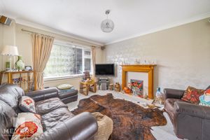 Sitting Room - click for photo gallery